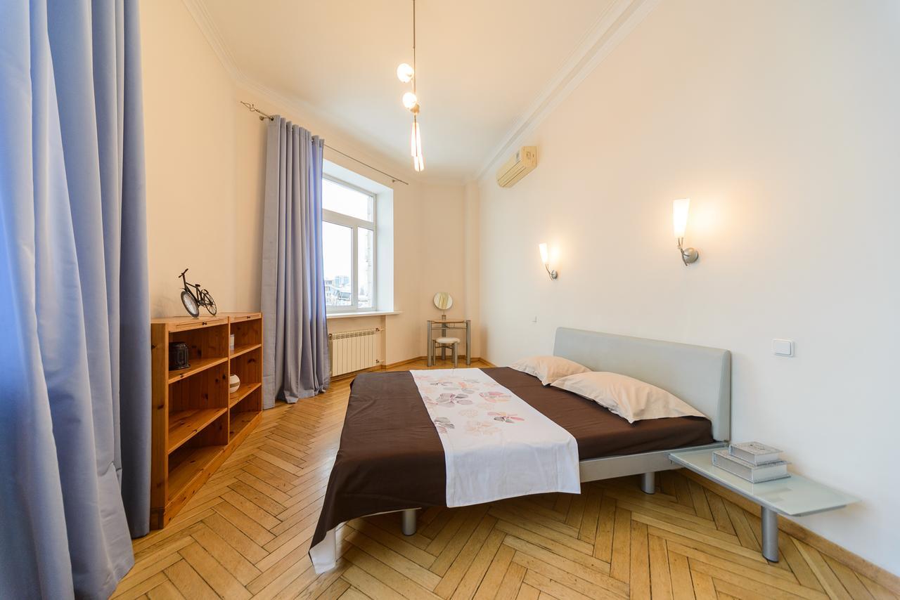 Apartments On Khreschatyk 27 Kijev Kültér fotó